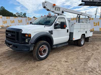 Ford F-450 Boom / Bucket Truck