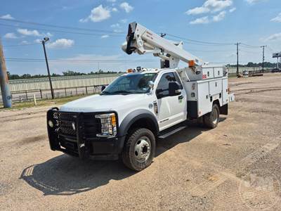 Ford F-550 Boom / Bucket Truck