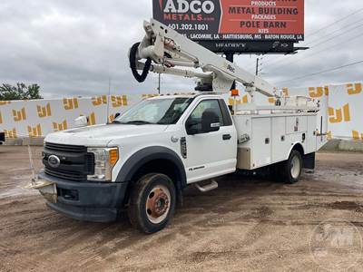 Ford F-550 Boom / Bucket Truck