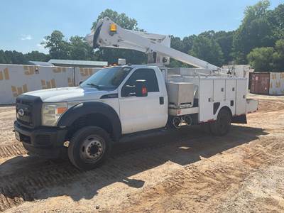 Ford F-550 Boom / Bucket Truck