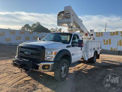 Ford F-550 Boom / Bucket Truck