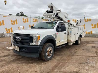 Ford F-550 XL Boom / Bucket Truck