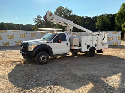 Ford F-550 XL Boom / Bucket Truck
