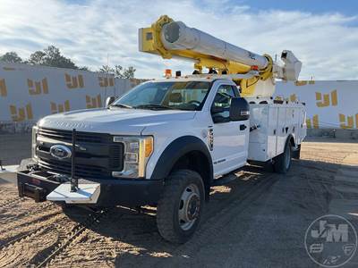 Ford F-550 XL Boom / Bucket Truck