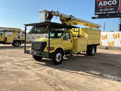 Ford F-750 Boom / Bucket Truck