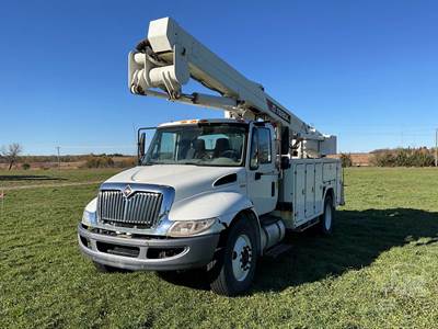 International 4300 Boom / Bucket Truck
