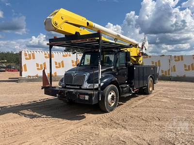 International 4300 Boom / Bucket Truck