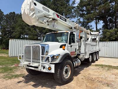 International 7500 Boom / Bucket Truck