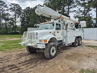 International F4900 Boom / Bucket Truck