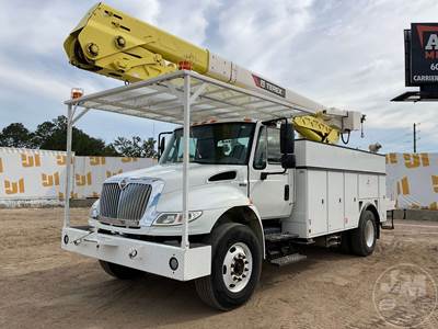 International MA035 Boom / Bucket Truck