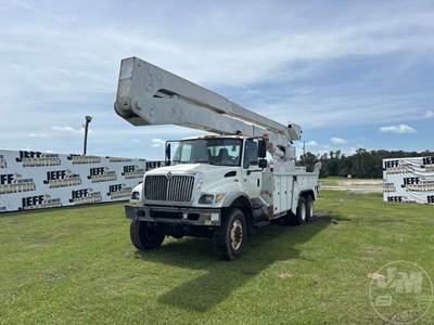 International SX525 Boom / Bucket Truck