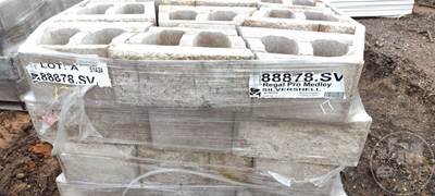 (36) Decorative Concrete Retaining Wall Blocks