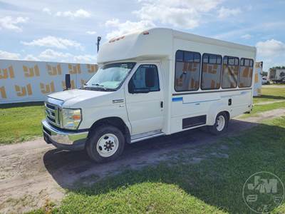 Ford E-350 Bus