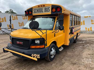 GMC Savana Bus