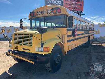 International 3800 Bus