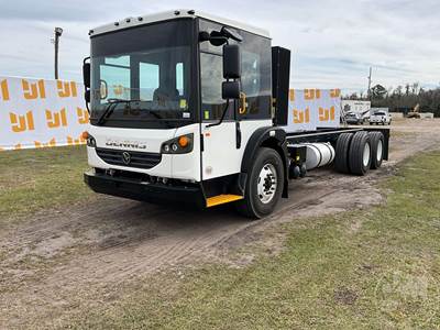 DENNIS EAGLE PROVIEW Cab & Chassis Truck