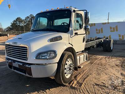 Freightliner M2 Cab & Chassis Truck