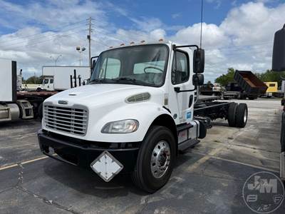 Freightliner M2 Cab & Chassis Truck