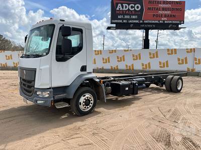 Kenworth K270/K370 Cab & Chassis Truck