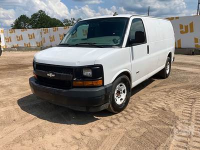 Chevrolet Express 2500 Cargo Van