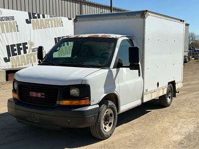 GMC Savana 3500 Cargo Van