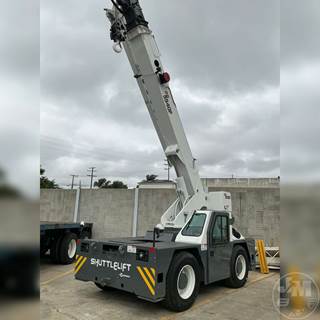 Shuttlelift CD5540F Carry Deck Crane