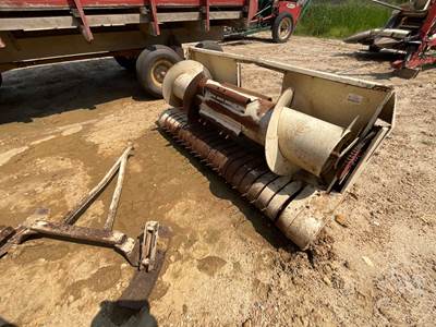 Hesston Combine Header