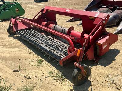 International 810-10 Combine Header