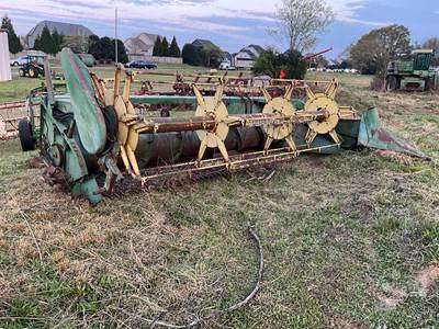 John Deere Combine Header