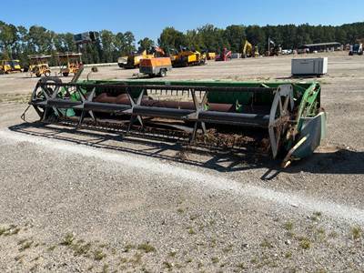 John Deere 920 Combine Header