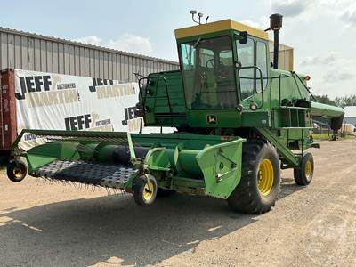 John Deere 6600 Combine