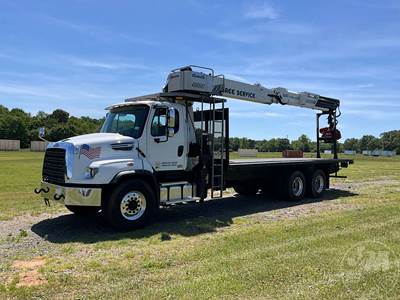 Freightliner 114SD Crane Truck