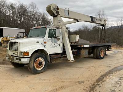 International 4700 Crane Truck