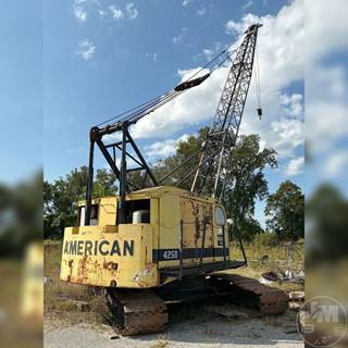 4250 Crawler Crane