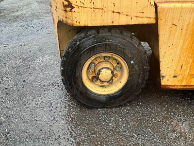 Hyster H40XL Cushion Tire Forklift