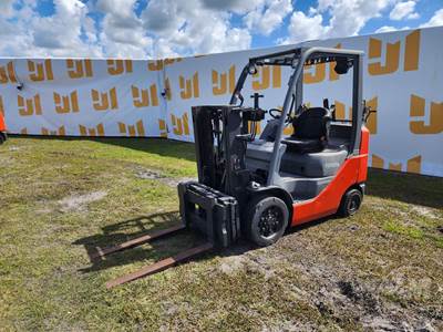 Toyota 8FGCU25 Cushion Tire Forklift