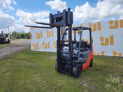 Toyota 8FGCU25 Cushion Tire Forklift