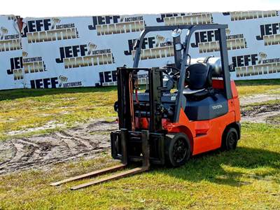 7FGCU25 Cushion Tire Forklift