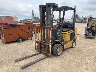 GLC060TGNUAQ084 Cushion Tire Forklift