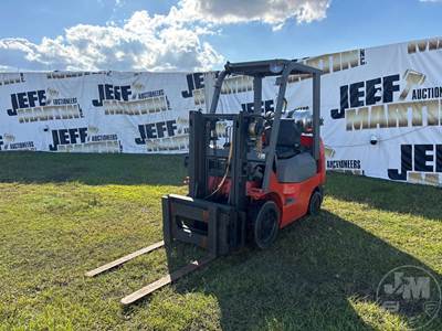 Toyota 4700 Cushion Tire Forklift, 3 Cylinder, Lpg, Canopy, Tilt Carriage, Side
