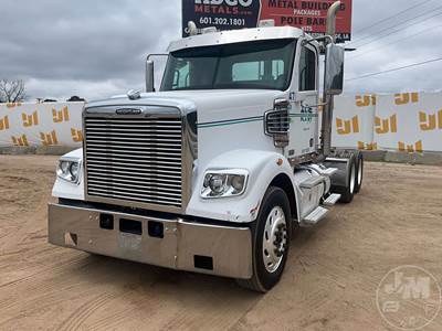 Freightliner Day Cab Truck