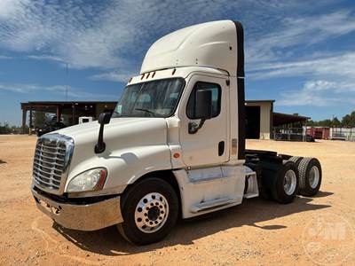 Freightliner Cascadia 125 Day Cab Truck