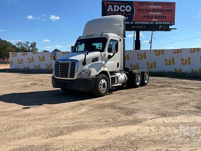 Freightliner Cascadia Day Cab Truck