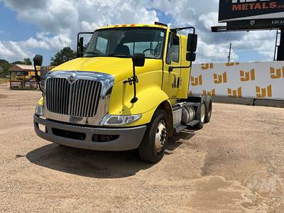 International 8600 Day Cab Truck