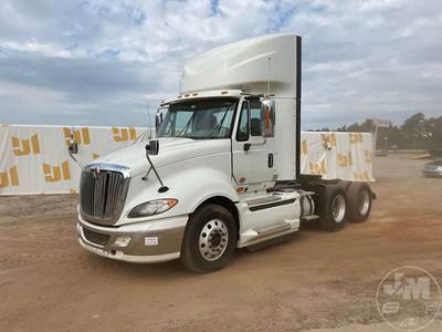 International LF687 Day Cab Truck