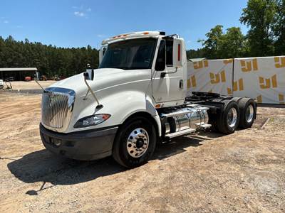International LF687 Day Cab Truck