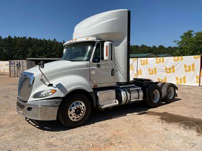 International LF687 Day Cab Truck