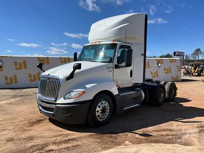 International LT625 Day Cab Truck