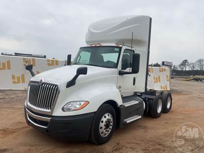 International LT625 Day Cab Truck