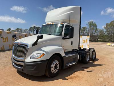 International LT625 Day Cab Truck
